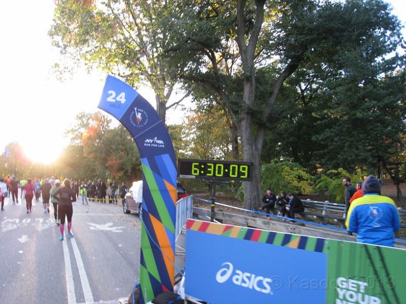2014 NYRR Marathon 0488.jpg - The 2014 New York Marathon on November 2nd. A cold and blustery day.